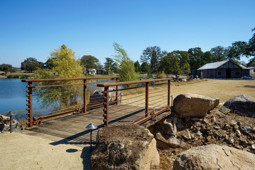 Saureel Vineyards bridge to ceremony